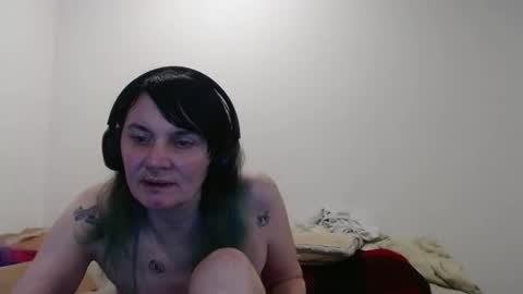 hotmodel1984 online show from March 18, 6:41 am