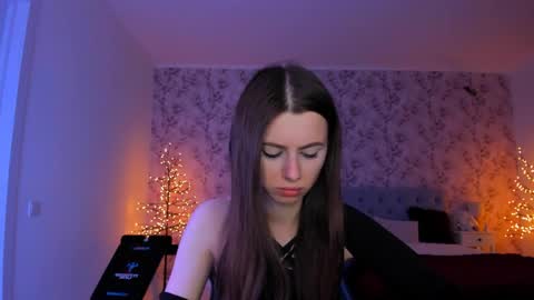 hotmolly_ online show from May 16, 6:50 pm