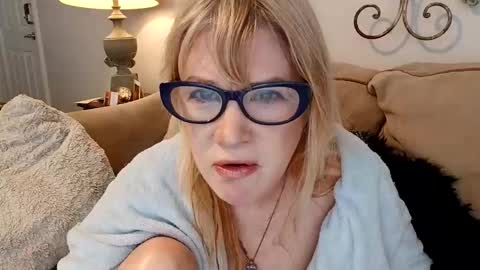 hotpepperose online show from March 2, 5:30 pm