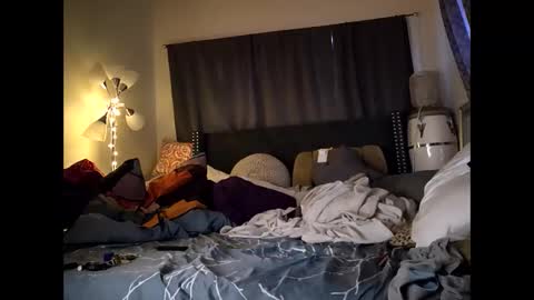 hotrox6942 online show from February 21, 11:35 am