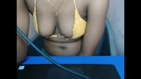 hotxxebony online show from April 28, 2:27 am