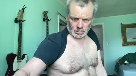 howlingatnothing online show from April 17, 8:22 pm