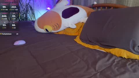 Elizabeth online show from November 11, 5:59 pm