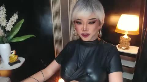 Christine online show from April 28, 7:51 pm