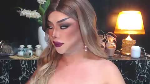 Christine online show from July 13, 7:06 pm