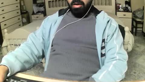 hugeveiny online show from March 5, 5:11 pm