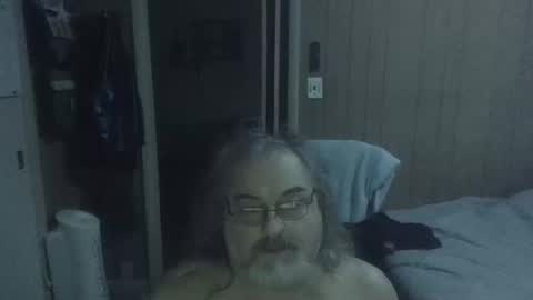 lonely huggy bear online show from March 31, 11:43 am