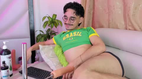 HUGO online show from January 27, 5:25 am