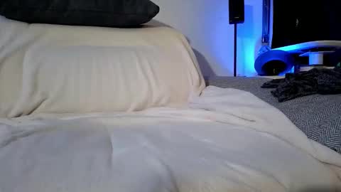 Hugo online show from November 11, 9:50 pm