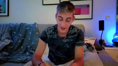 Hugo online show from October 29, 9:15 pm