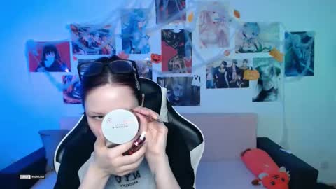 HugoMin online show from November 18, 7:11 am