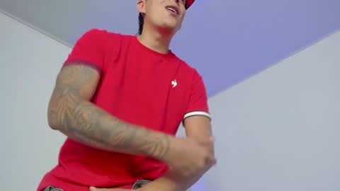 Hugo online show from September 19, 6:33 pm