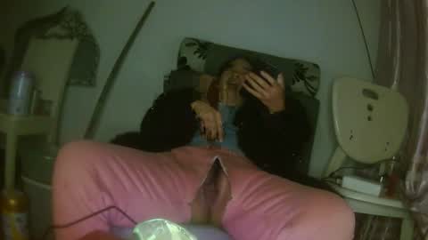 hujiajia520321431 online show from January 6, 10:14 pm