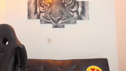 Eli online show from February 20, 2:33 am