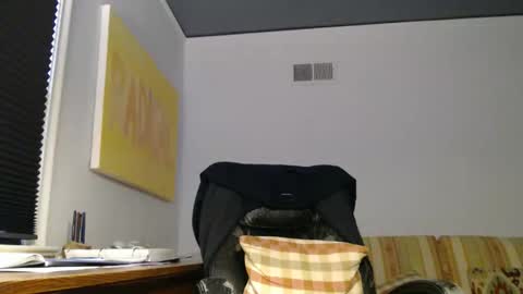 Big uncut cock dripping online show from April 15, 9:48 pm