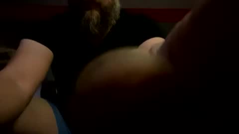 hungbwc99999 online show from February 11, 10:30 am