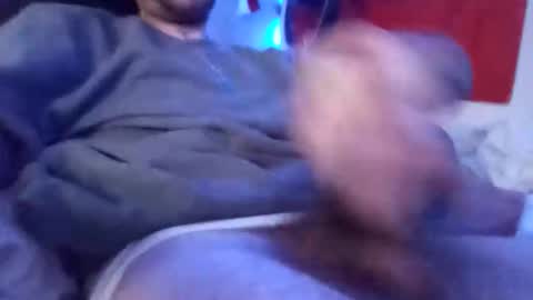 hungholden online show from March 31, 2:12 am