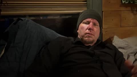 HuingsingleDad79 online show from December 20, 5:04 am