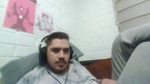 Snapshot of hungweeb chatting on October 28, 3:51 am Rod online show from October 28, 3:51 am