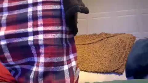 hunk1987_ online show from March 17, 11:32 pm