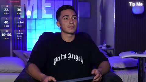 hunk_ryan online show from January 10, 2:11 pm