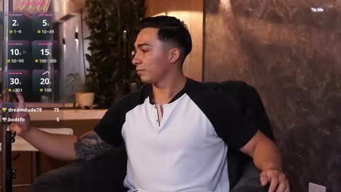 hunk_ryan online show from November 27, 4:03 pm