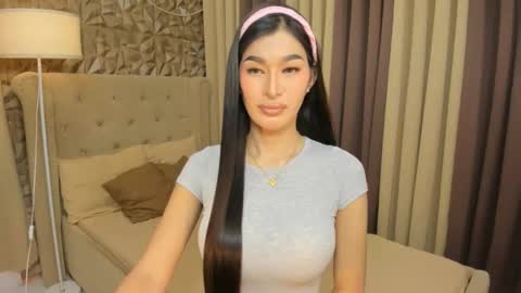 hunkhomerontop online show from December 18, 8:09 am