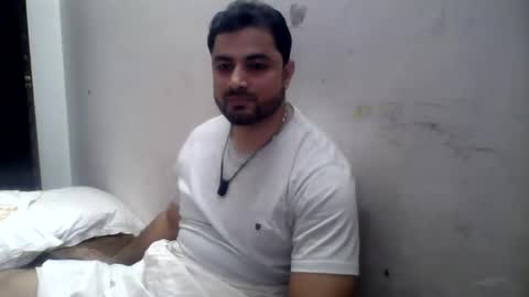 hunkster102 online show from May 17, 12:03 pm