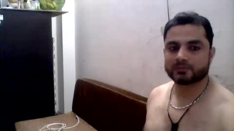 hunkster102 online show from May 1, 3:06 pm
