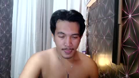 hunkylloyd online show from January 11, 4:06 am