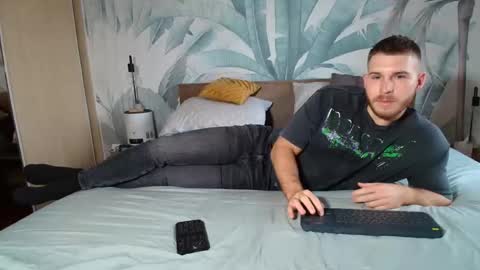 Hunter Bridges online show from November 26, 9:06 am