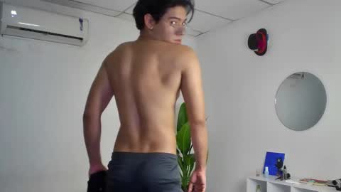 husband_xxx online show from November 18, 4:10 pm