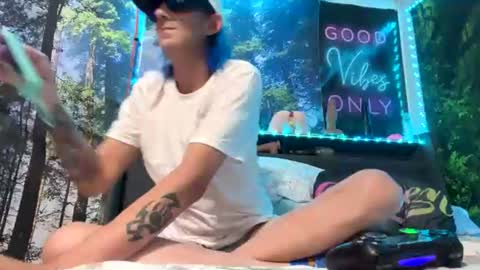 huskyclip70 online show from July 1, 2:53 am