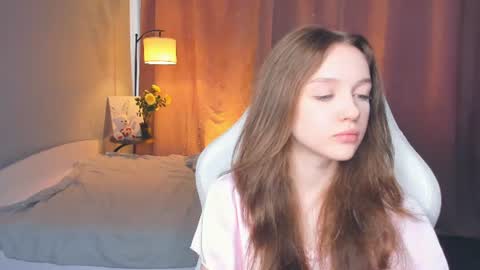 Lily online show from June 29, 10:15 am