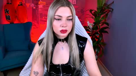 hyileyclark online show from June 7, 5:12 am