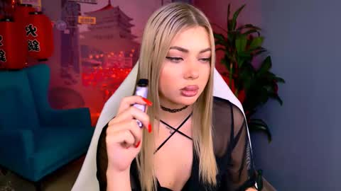 hyileyclark online show from February 21, 8:17 am