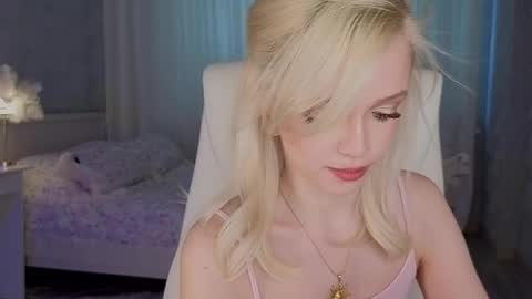 Joselle online show from March 18, 5:46 am