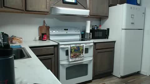 ShortStuff online show from February 17, 4:06 pm