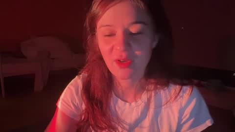 Snapshot of i_love_olive chatting on October 22, 4:15 am Olive online show from October 22, 4:15 am