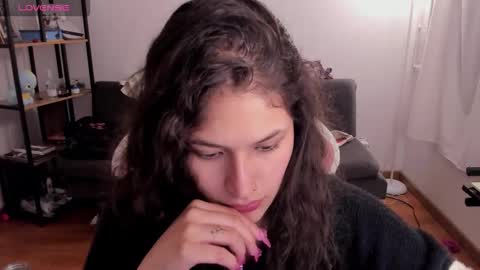 On instagram Imm  NikkiHelp me reach 100 likes online show from December 15, 2:18 am