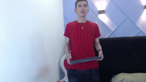 Iam Smith  online show from January 17, 4:05 pm