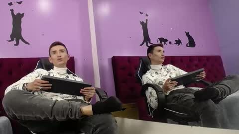 Iam Smith  online show from January 14, 2:36 pm