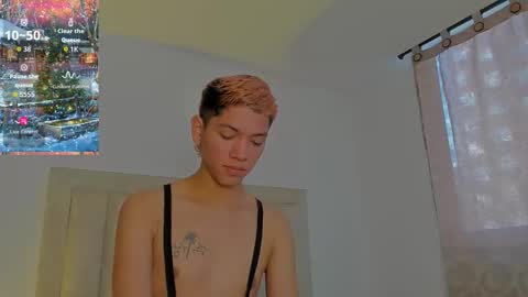 Juliiiiian online show from December 20, 11:50 am