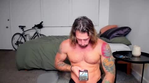 Iamtarzan91 online show from December 17, 3:24 am