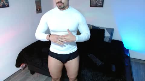 Ian Davis online show from December 3, 9:15 pm