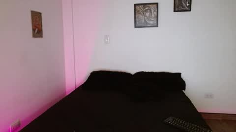 Ian Davis online show from November 24, 5:00 pm