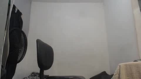 ian_tuner online show from November 12, 1:19 am