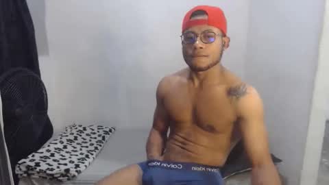 ian_tuner online show from December 15, 3:02 am