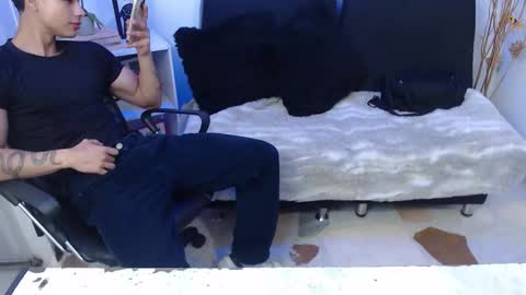 Ian  online show from February 24, 11:46 am