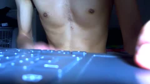 Snapshot of ian_zaenzz chatting on September 19, 6:11 pm Samuel igsamuelnoguera 1333 online show from September 19, 6:11 pm